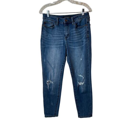 JUDY BLUE Women’s Distressed Relaxed Fit Jeans / Size: 30 - Picture 1 of 10